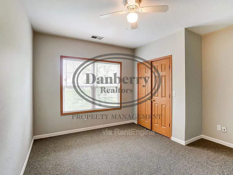 1103 N Byrne Rd — Photo 30