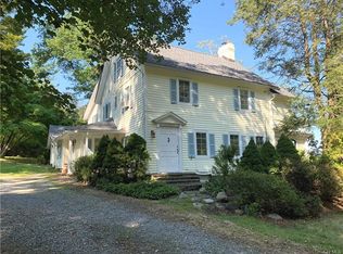 240 Hunt Ln, North Salem, NY 10560