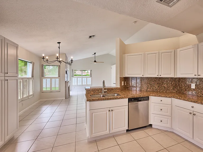 2968 Myrtle Oak Cir — Photo 42