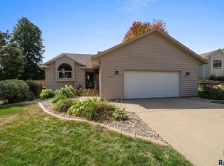 2621 S Avondale Ave, Sioux Falls, SD 57110