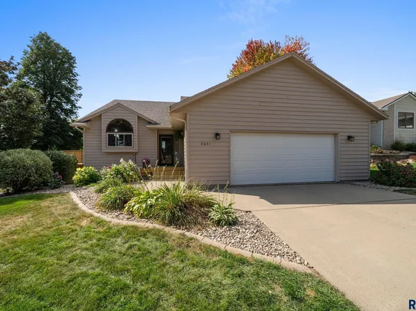 2621 S Avondale Ave, Sioux Falls, SD 57110