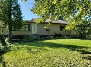 6860 N Cave River Valley Rd, Campbellsburg, IN 47108