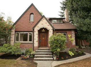 1717 45th Ave SW, Seattle, WA 98116