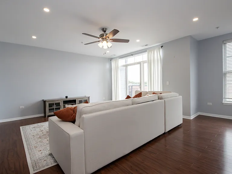 7243 Madison St #415 — Photo 10