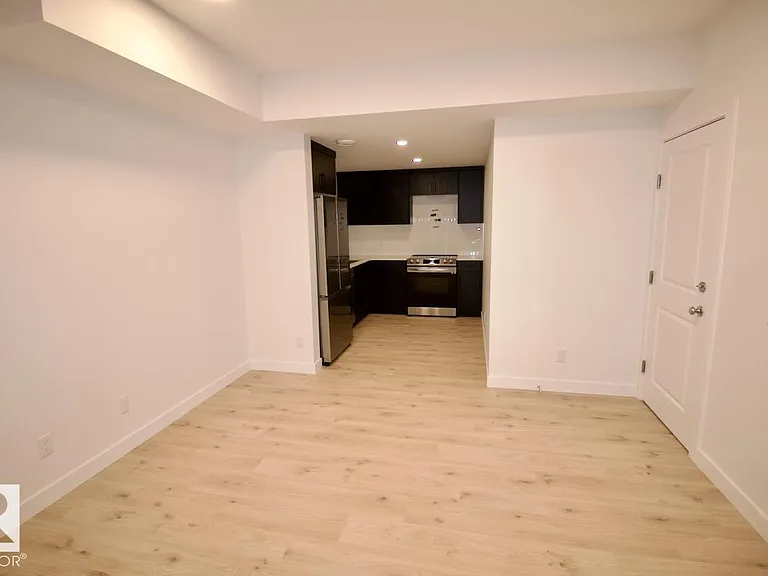 3864 Chrustawka Pl SW — Photo 3