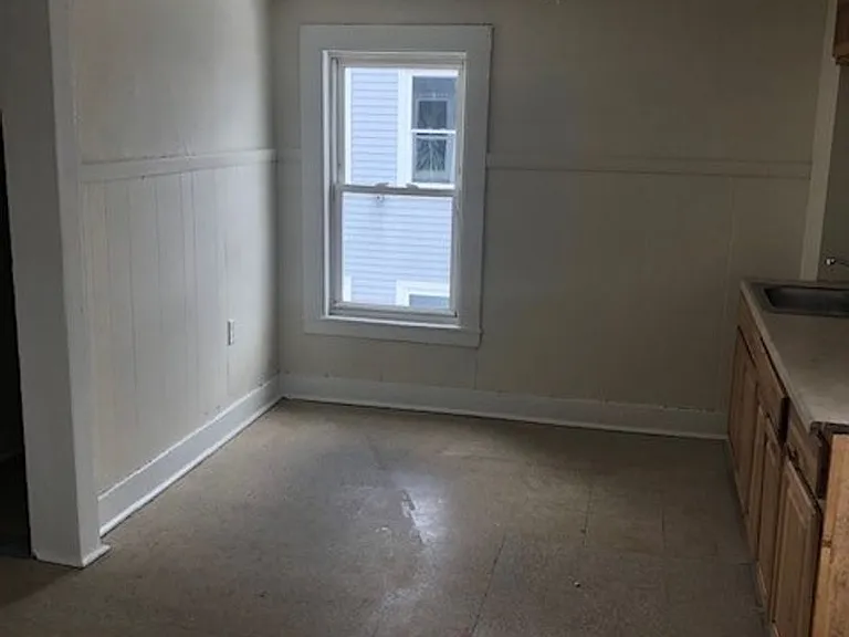 80 Brown St — Photo 5