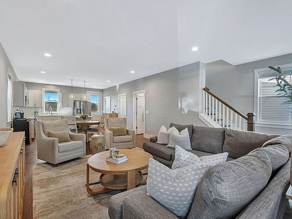 3rd image of 749 Mill Creek Meadow Dr