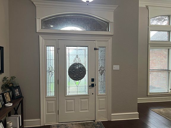 2nd image of 865 Cordoba Dr