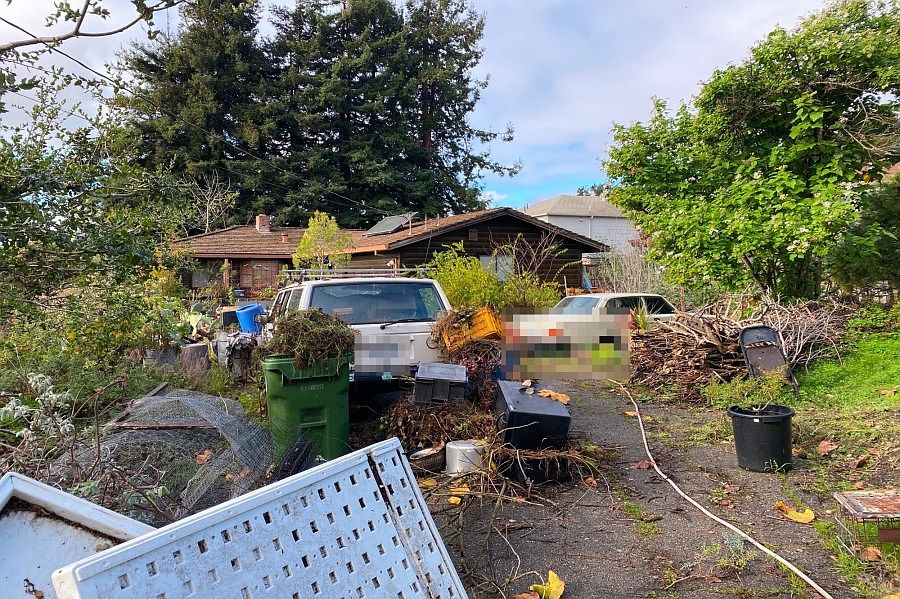 2nd image of 7127 Blake St