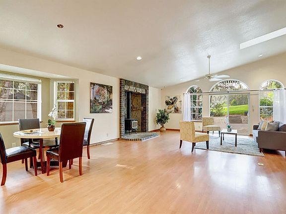 2nd image of 11893 Torrey Pines Dr
