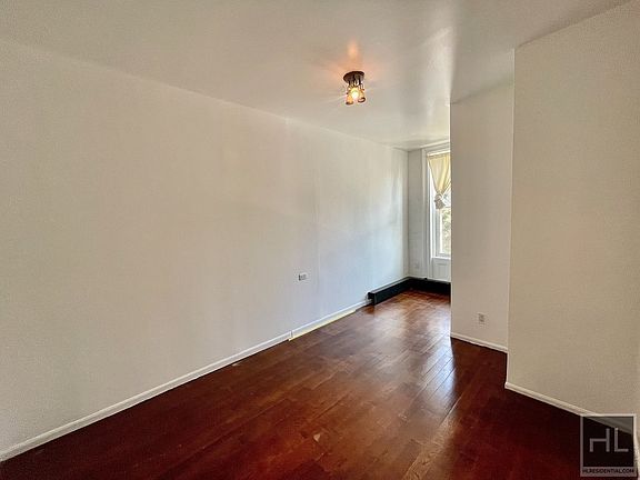 4th image of 725 Bergen St APT 3