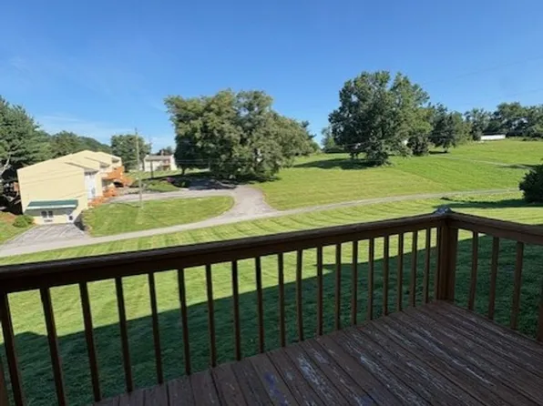 25146 York Dr APT 32, Abingdon, VA 24211