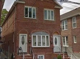 2944 164th St, Flushing, NY
