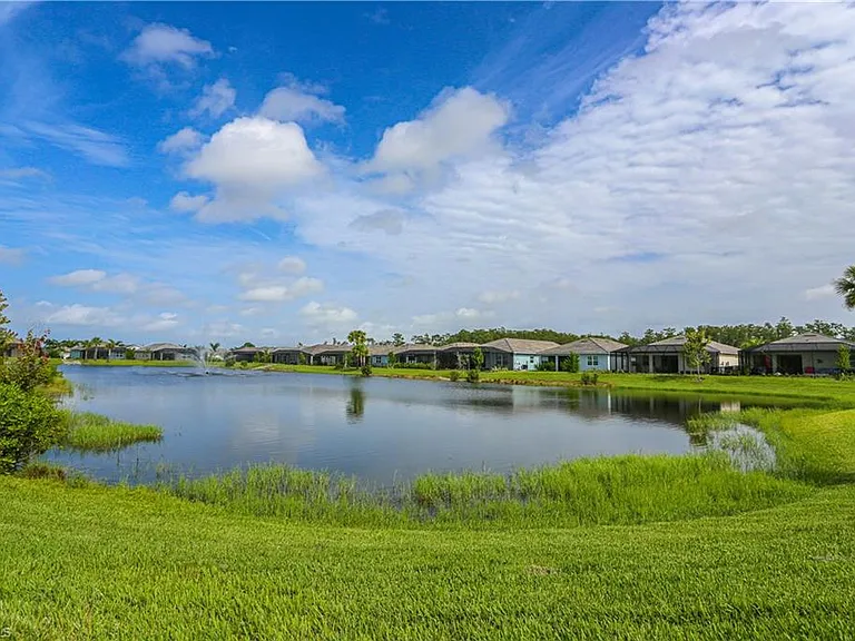 16579 Crescent Beach Way — Photo 10