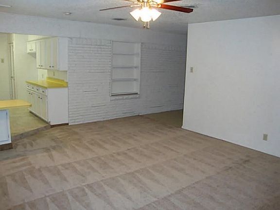 3rd image of 7805 Gaston Ave