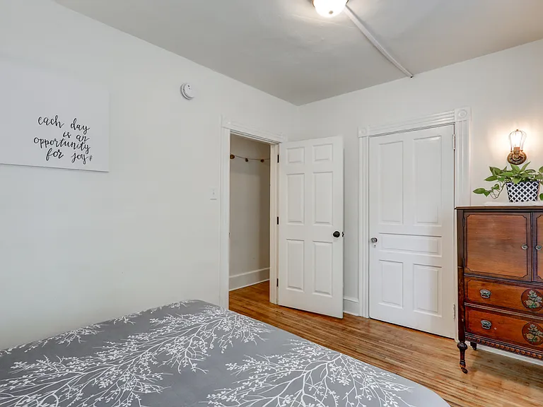 637 E Orange St #2 — Photo 24