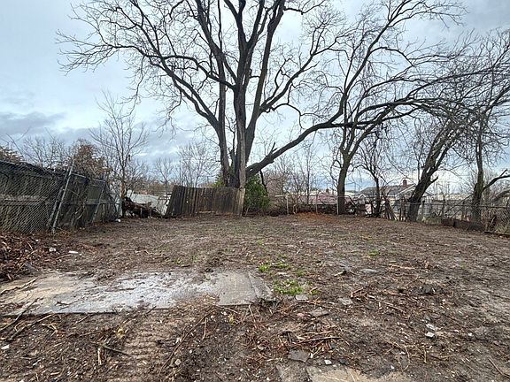 4th image of 1528 W 20th St