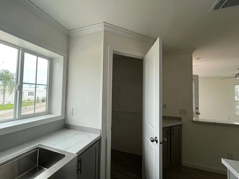 24 Eland Dr #24 — Photo 8