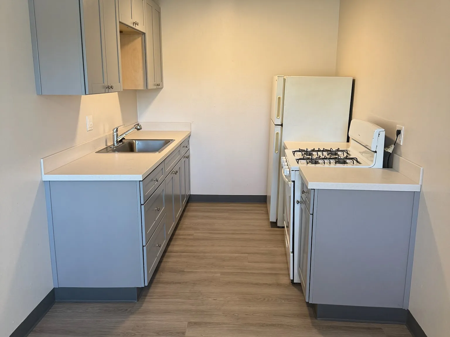 2 bed, 925 sqft, $1,800 — Photo 2