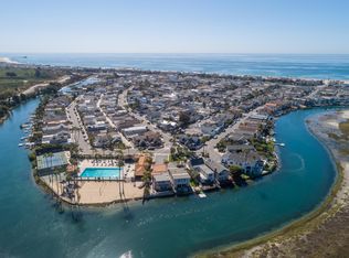 226 62nd St #B, Newport Beach, CA 92663