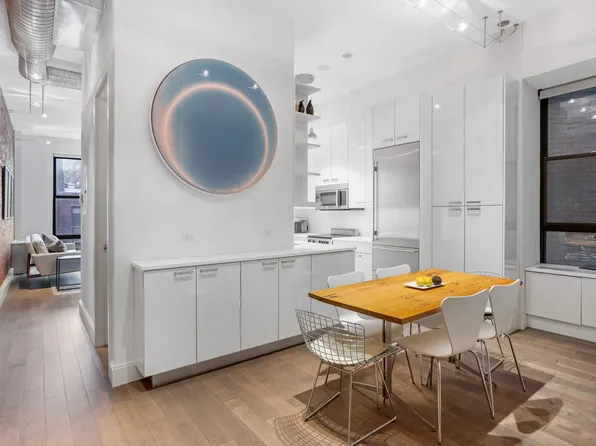 23 East 10th Street image 9 of 18