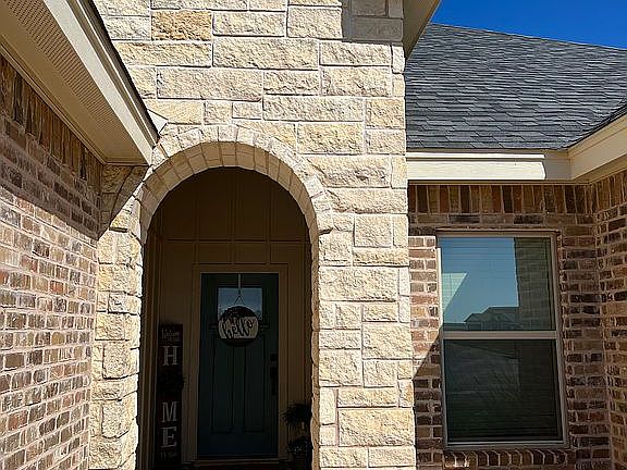 4th image of 102 Barton Creek Trl