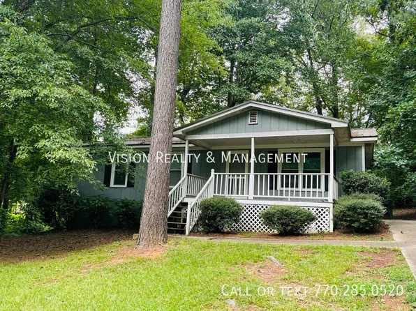 105 Knob Ave, Carrollton, GA 30116