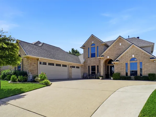 7337 Lake Rock Dr, Fort Worth, TX 76179