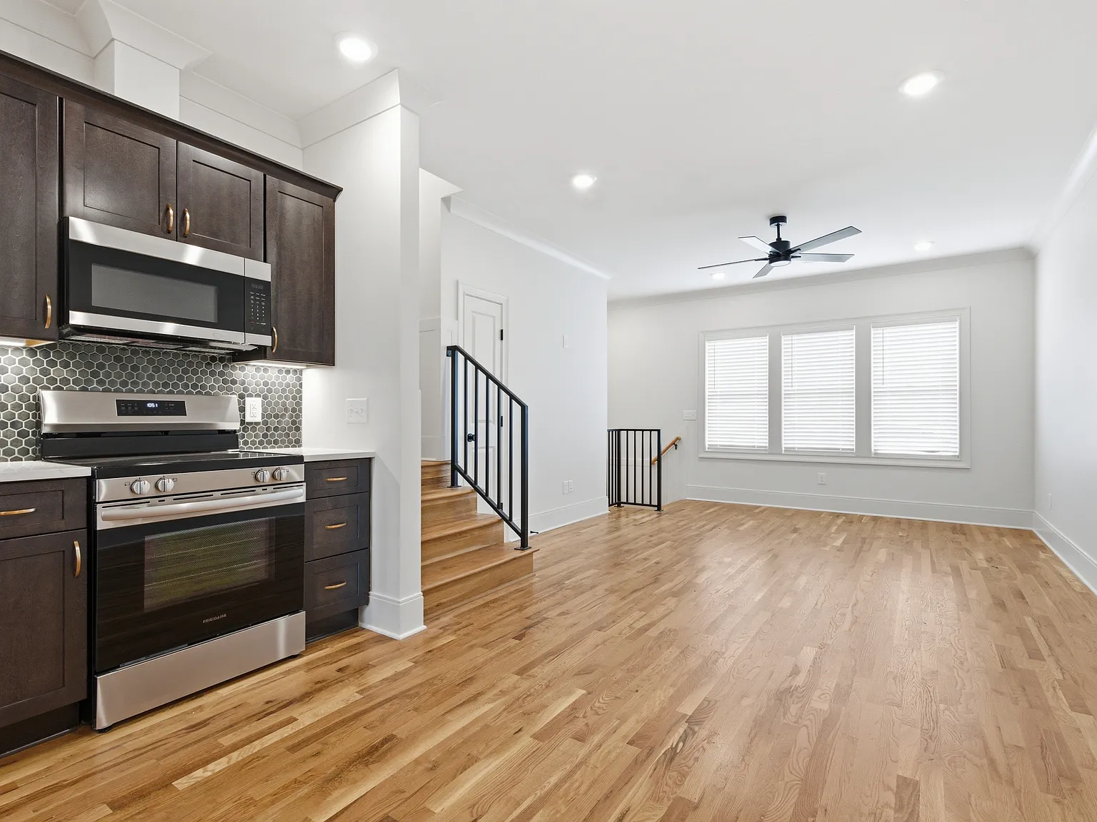 4 bed, 1788 sqft, $3,500 — Photo 3