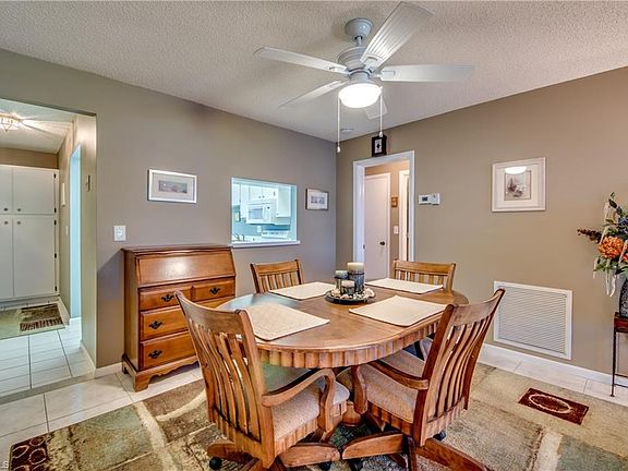 5th image of 6915 Edgewater Cir #4-C
