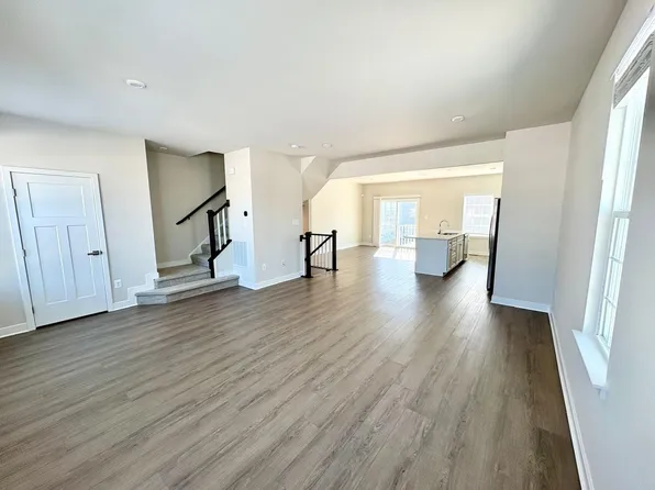 856 New Castle Landing Dr, Middletown, DE 19709