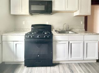 89 Hubinger St #B, New Haven, CT 06511