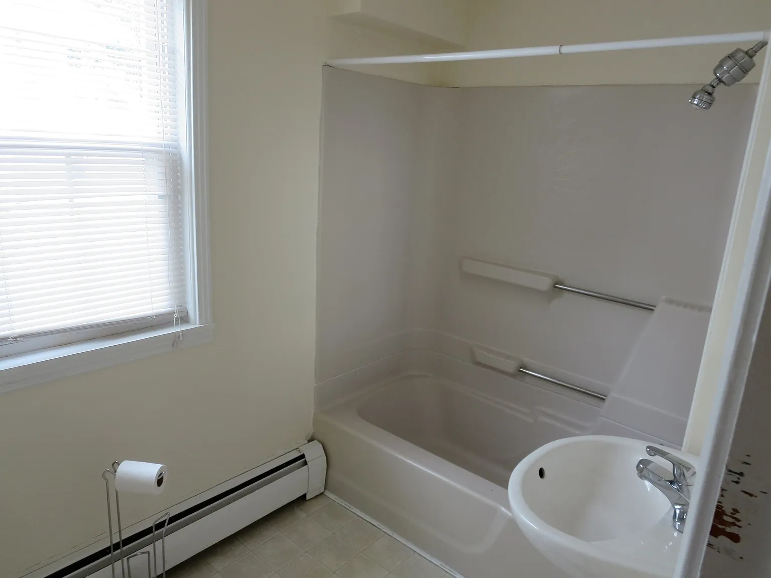 2 bed, $2,450 — Photo 2