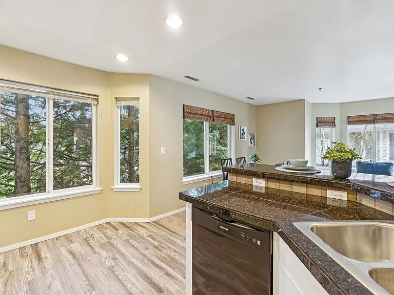 16219 Northup Way #C201 — Photo 6