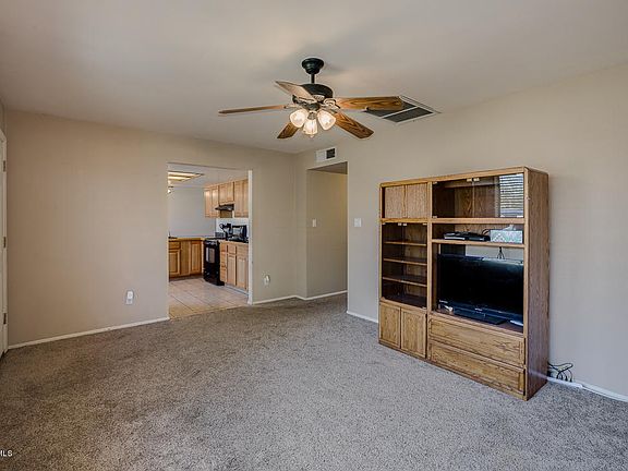 5th image of 722 E Holmes Ave