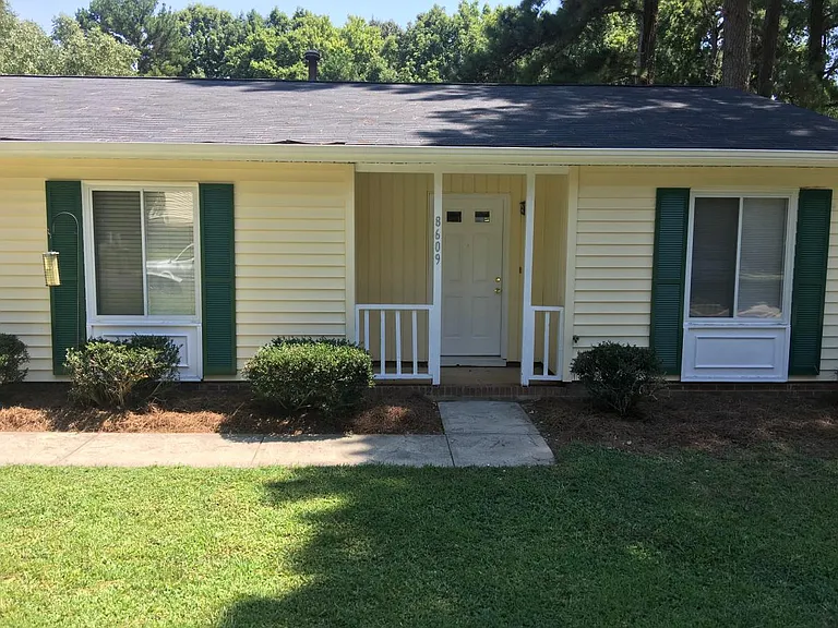 8609 Keegan Ct — Photo 2