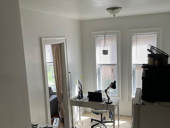 3rd image of 5021 N Damen Ave APT 5