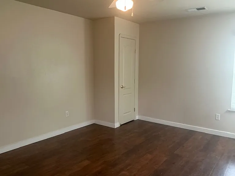 4617 Augustine St — Photo 5