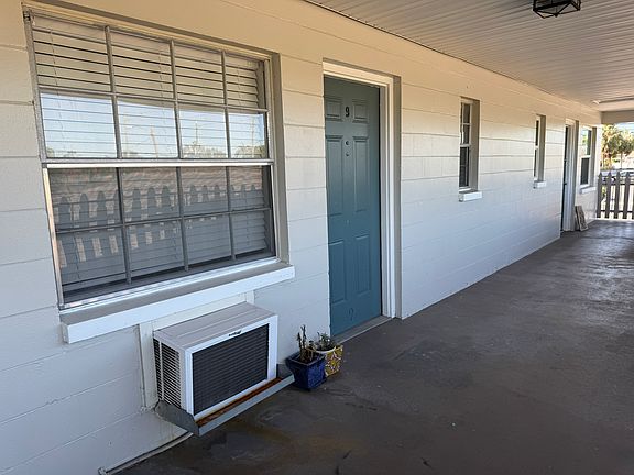 4th image of 330 45th Ave S #9
