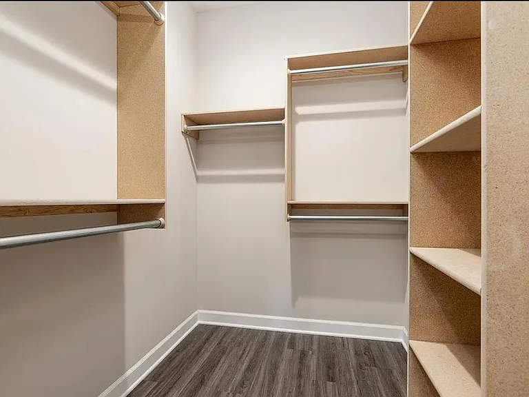 2346 E Cheyenne Ct — Photo 17