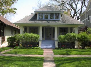 2661 Stewart Ave, Evanston, IL 60201