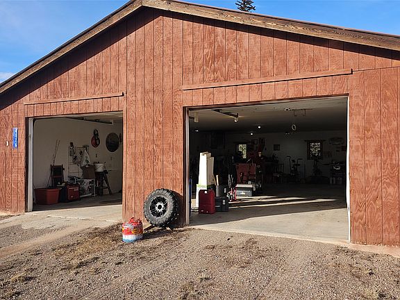 4th image of 4176 E Willow Creek Rd