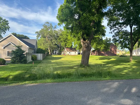 6880 Dutton Ave SE, Caledonia, MI 49316