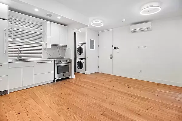 Rented by Compass | media 2