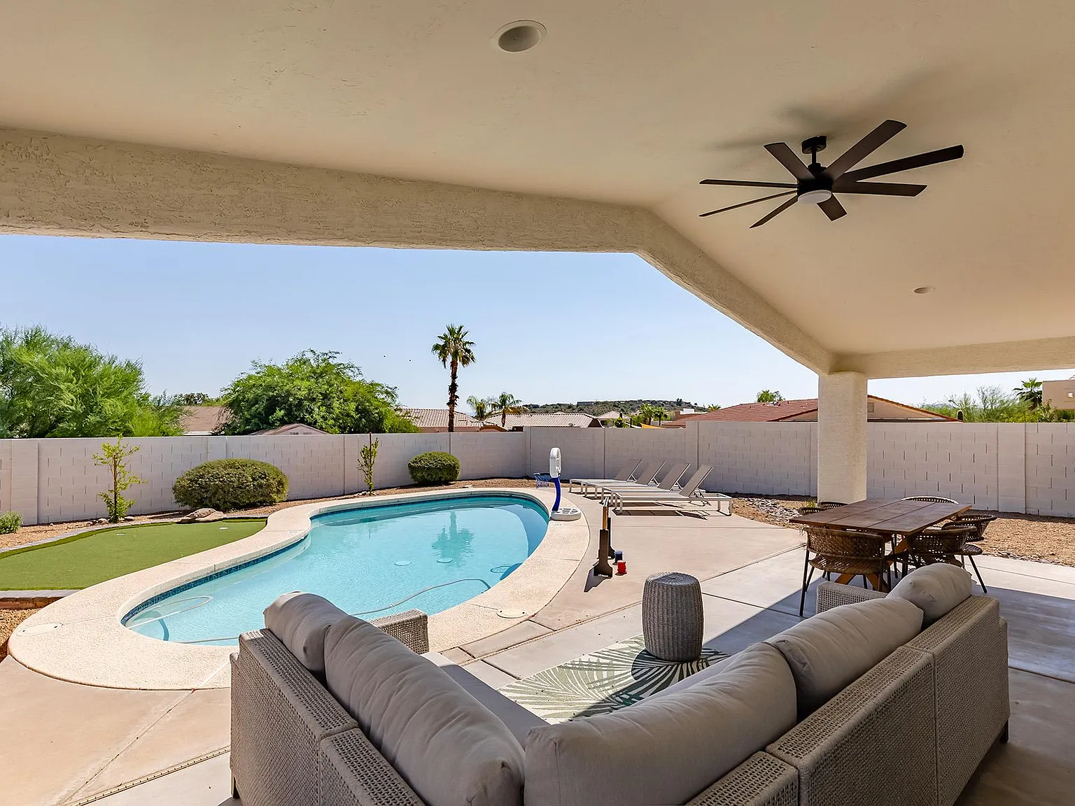 3 bed, 1571 sqft, $3,600 — Photo 3
