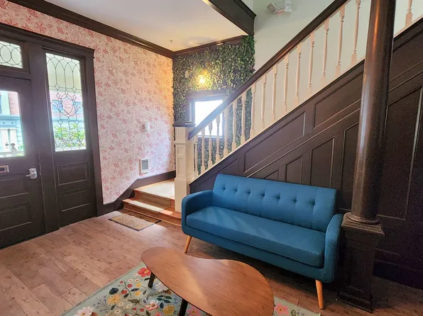 Eden On Everett, 1634 NW Everett St APT B1, Portland, OR 97209