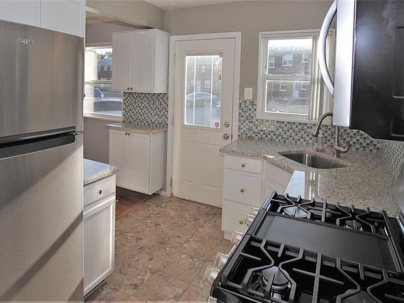 4th image of 3248 Coolidge Hwy #1