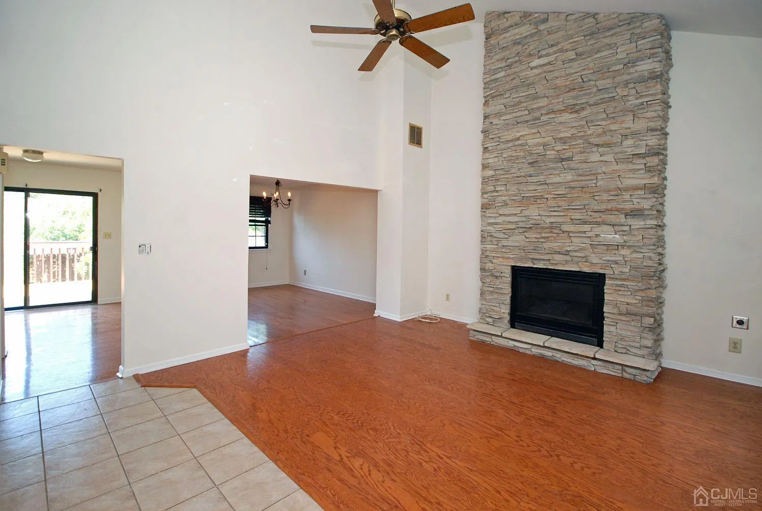 2 bed, 2.5 bath, $3,000 — Photo 3
