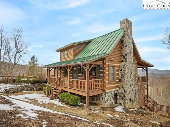 126 Rock Spring Circle, Sugar Mountain, NC 28604