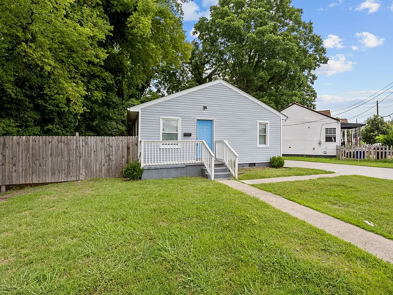 2321 Columbus Ave — Photo 17